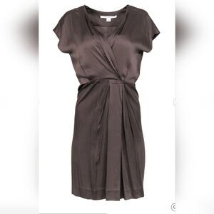 DIANE von Furstenberg Akari Dark Taupe Sheath Dress w/ Pleats Sz 2